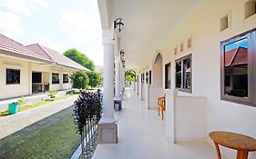 Collection O 91046 Hotel Remaja Indah Masamba